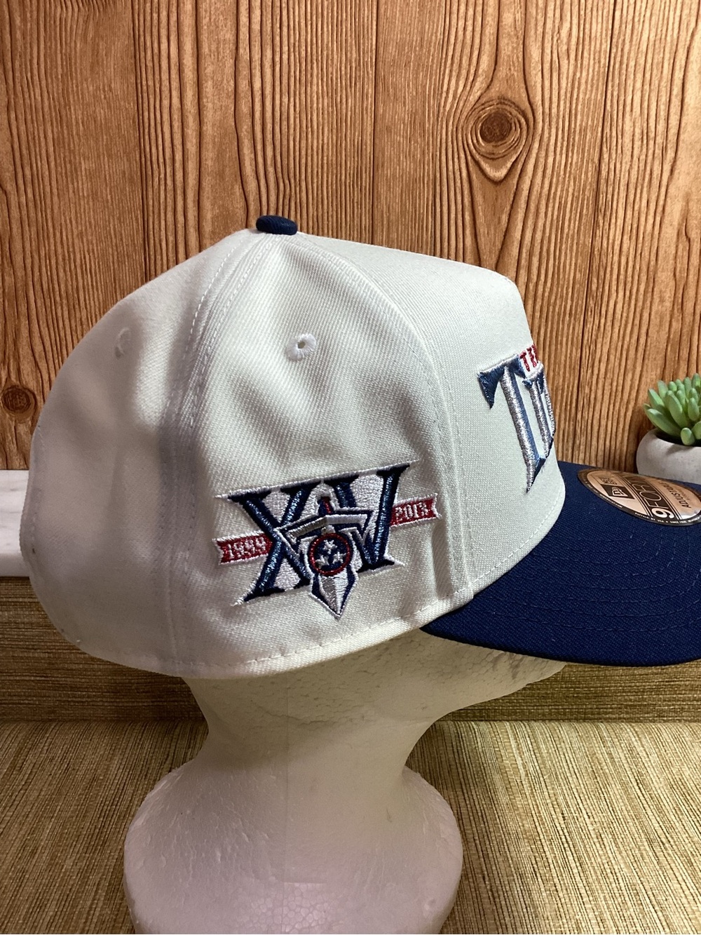 New Era 1999-2013 Tennessee Titans White & Navy Raised Embroidery Adjustable Hat - Picture 4 of 10